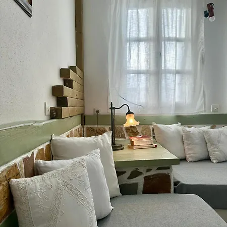 Nocleg ze śniadaniem Jasmine Of Cyclades Kini