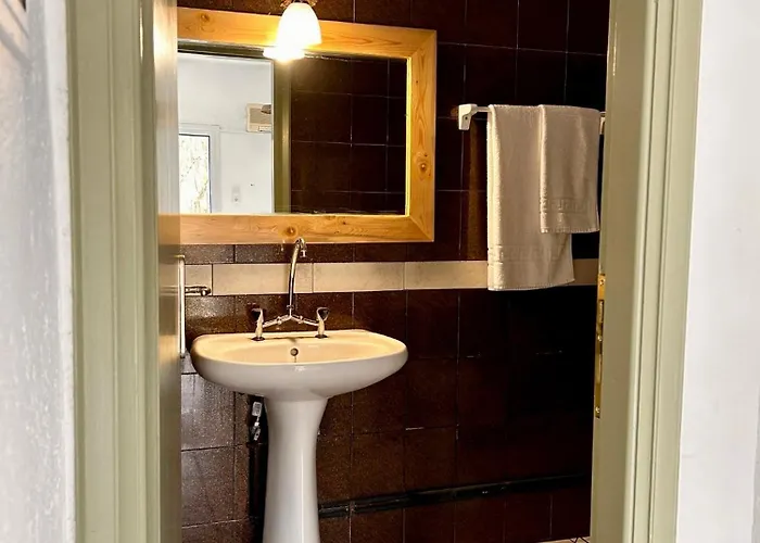 לינה וארוחת בוקר Jasmine Of Cyclades Kini