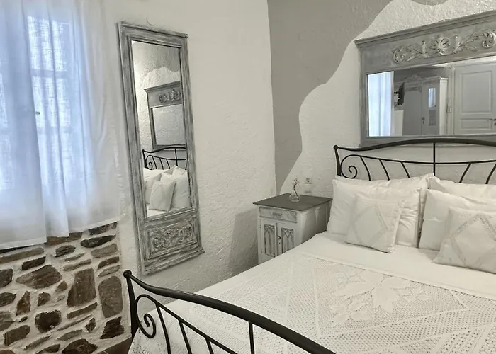 Jasmine Of Cyclades Kini